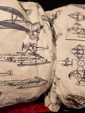 Restoration Hardware Baby&Child Airplane Full / Queen Fitted & Flat Sheet